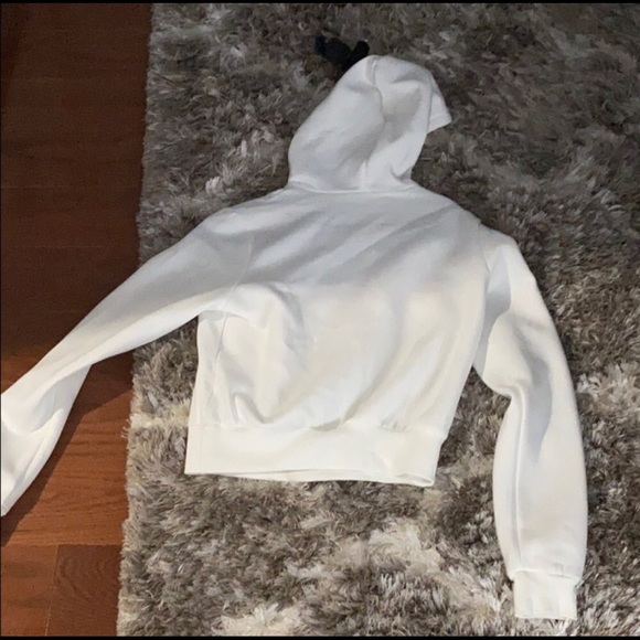 Cropped Sweatshirt w/Cleavage Cutouts - Picture 3 of 3